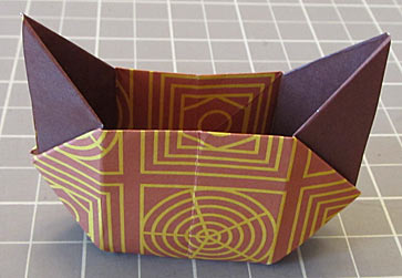 Cat-Head Box With Triangular Handles